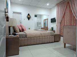 The White Castle Resort, khách sạn ở Shogran