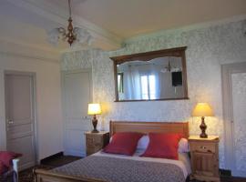 Aude Cité-City: Carcassonne şehrinde bir romantik otel