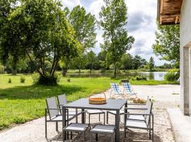 Le panoramique du lac d'isachris、Queyracのホテル