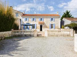 L' Aixoise, hotel a Romegoux