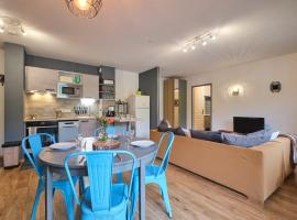 Grand appt au pieds des pistes, hotel i Chamrousse