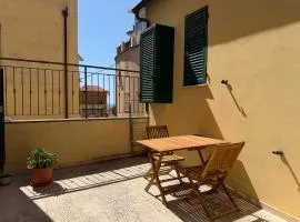 HOST4U - Dimora Antica in Centro a Porto Maurizio di Imperia - Casa Rina