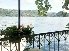 The Cottage by the lake