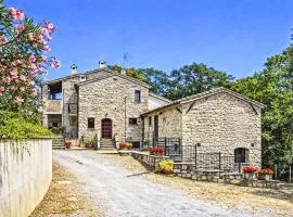 Apartment La Collina degli Ulivi by Interhome