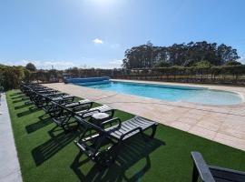 Apartamento Bali com Piscina, hotel em Apúlia