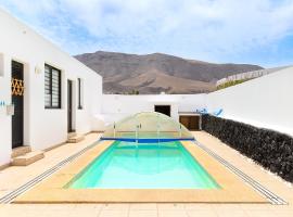 Famara Beach Apt, hotel din Famara