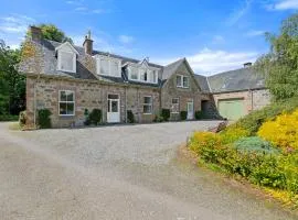 Apartment Old Stable & Dairy Combi by Interhome