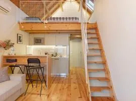 Orange Apartments B