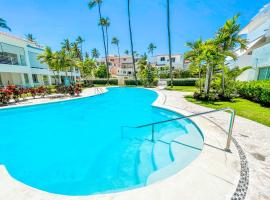 Caribbean Beach Condo-Hotel with Villas & Private Apartments Wifi Bbq Beach Club & Spa, hotel en Punta Cana