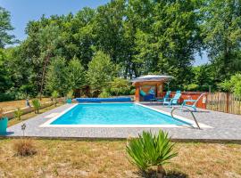 Gîte Au Milieu D'un Airial、Baudignanのホテル