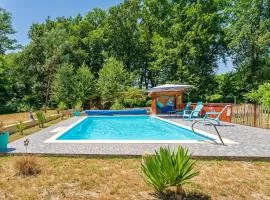 Gîte Au Milieu D'un Airial