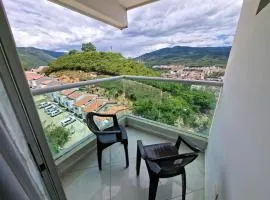Apto Moderno con Piscina Privada y Vista Panorámica
