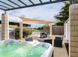 Gîte Panda, hotel v mestu Marans