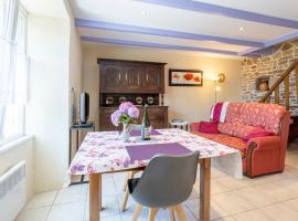 Gite Glycine, Kerantum, hotel a Mahalon