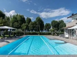 Villa Sirmione Front Lake