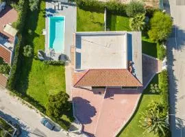 Villa Fontane Bianche with pool