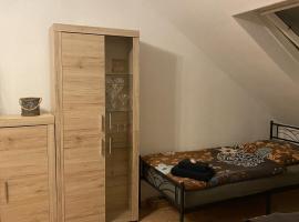 Appartment nahe Galopprennbahn, Hotel in Iffezheim