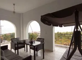 Cozy Seaside Home in Petalidi