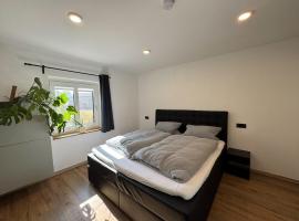 Ferienwohnung Am Biohof, Hotel in Mengkofen
