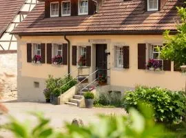 Hof in L i e b e s d o r f