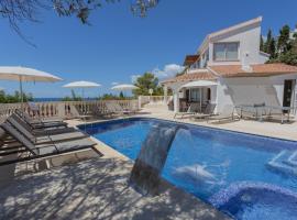 Villa Maitreya, Hotel in Son Bou
