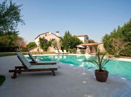 Villa Lav, serviced apartment in Bale