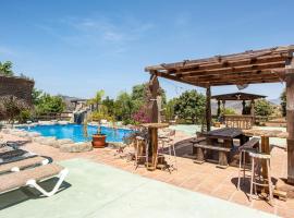 El desafío de las Águilas, hotel a Almogía