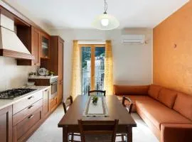 Ce Tour - Nonni's Lemon House