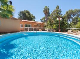 Ilusion, hotel a Olocau