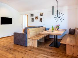 Luisl Hof - Apartment Vinum, Hotel in Girlan