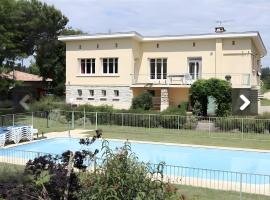 Gite La Garonne, Hotel in Bias