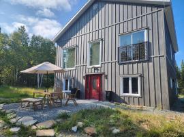 L'Ecomaison - Luminous & Open Space: Rouyn şehrinde bir otel