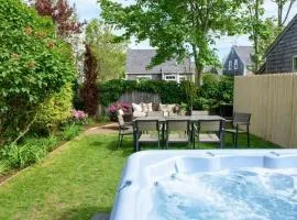 Downtown Historic Home Hot Tub