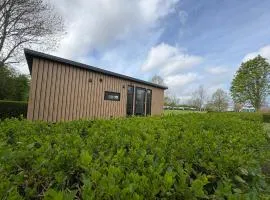 Glamping - Luxe nieuw chalet in Zeeland