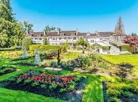 Crown Mansion Boutique Hotel & Villas