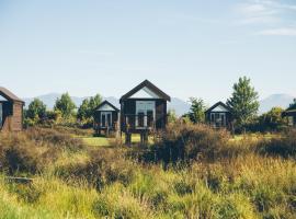 Appleby House & Rabbit Island Huts, glamping site in Mapua