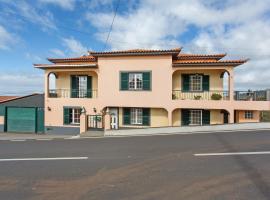 Apartamento Maria, Hotel in Canhas