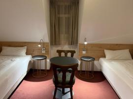 Schwarzer Adler: Streitberg şehrinde bir otel