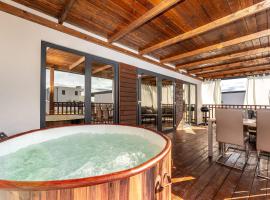 Premium Mobile House Katja - Camp Privlaka, khách sạn ở Privlaka