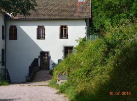 Maison De Caractere- Puy De Dome, hotel i Pontgibaud
