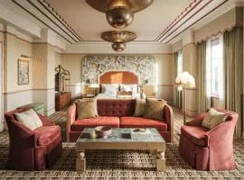 The Stoneleigh, Autograph Collection