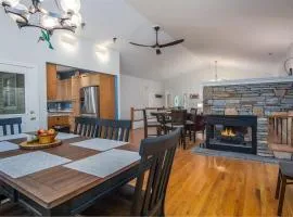 Hummingbird Hideaway · Hummingbird Hideaway in Connestee Falls