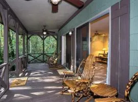 Shady Creek Cabin · Shady Creek Cabin in Connestee Falls with s