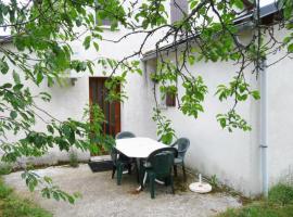Gîte le Suquet - en pleine nature, hotel a Dourbies
