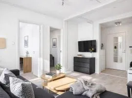 4 Bedrooms ,King Bed, in the Heart of Bergen