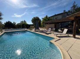 Domaine familial, Nature et Piscine, hotel ad Aiguillon