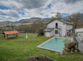 Finca El Aguilojo โรงแรมในMombeltrán