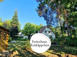 Ferienhaus Rotkäppchen mit großem Garten bei Berlin, hotel Kleinmachnowban