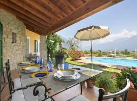 Villa Corneghe with pool