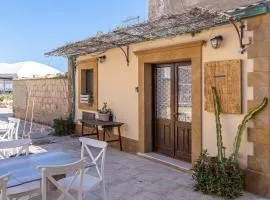 Casamari nel centro di Marzamemi